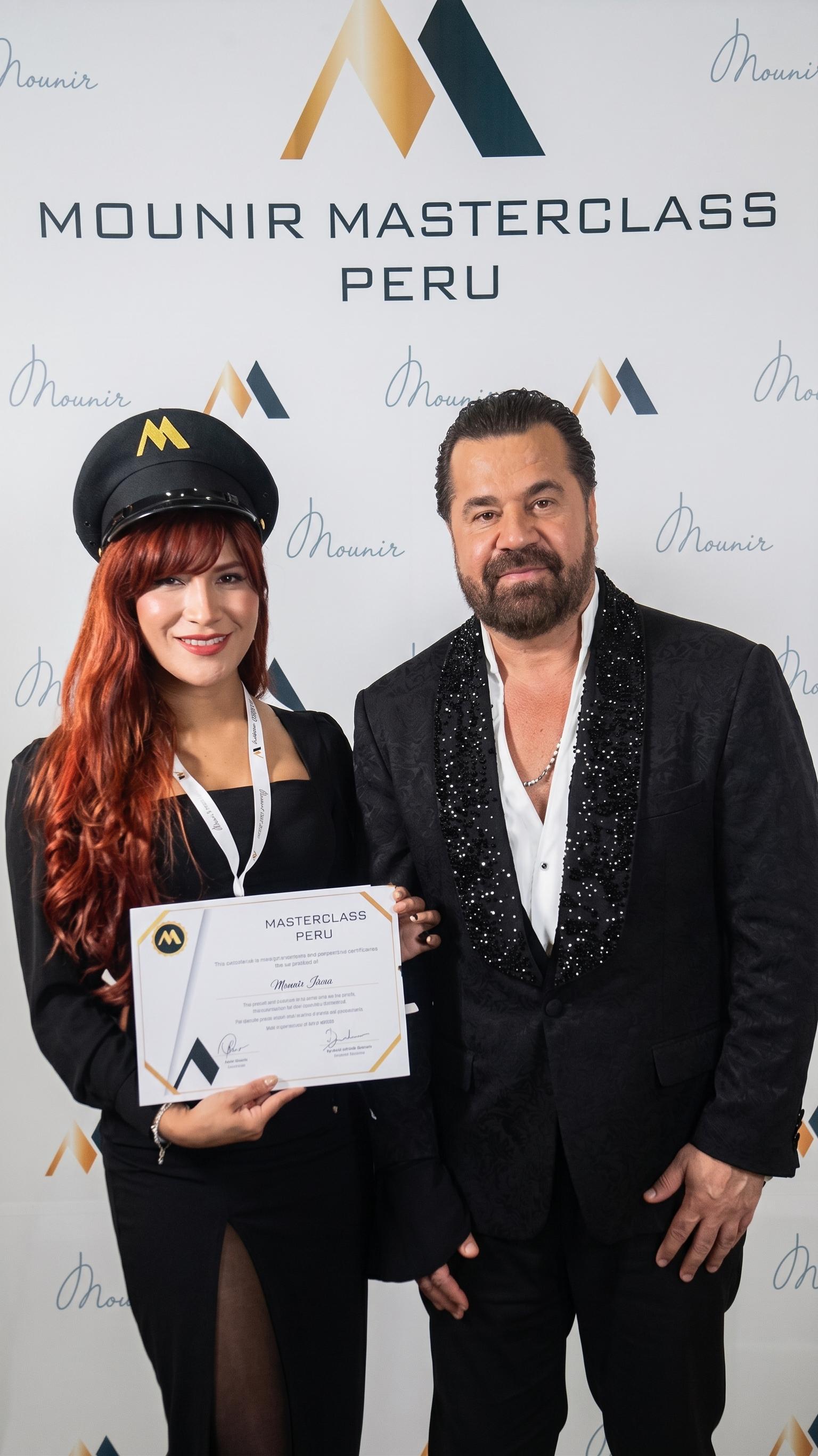 Ivana Bobadilla receiving her certificate at Mounir Masterclass Peru
