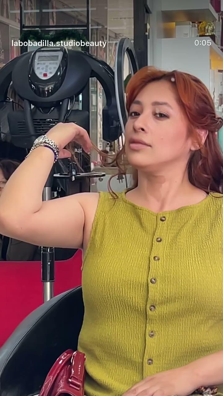 Proceso de color y styling con tenaza
